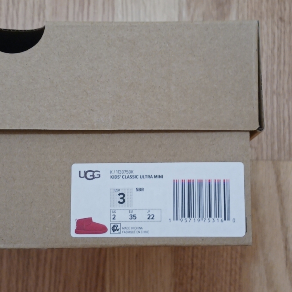 Ugg Classic Ultra Mini Sheepskin Boots size 3 for Girls - Picture 6 of 7